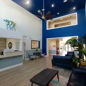 luxury-suites-of-pensacola.hotels-destin.com/